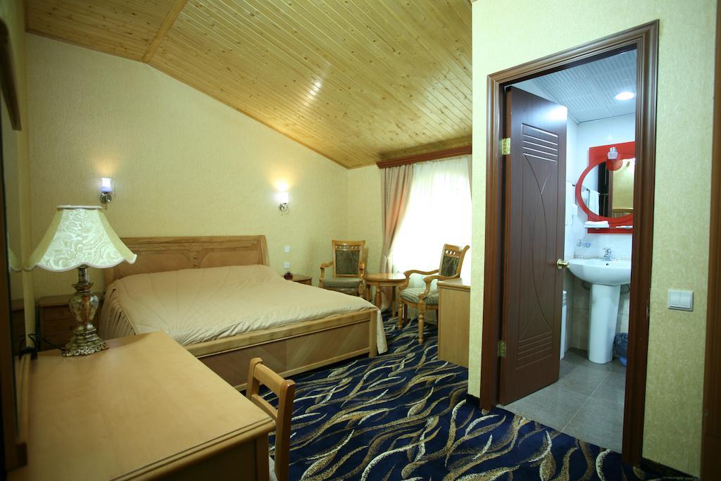 Nairi Hotel Jermuk Exterior photo