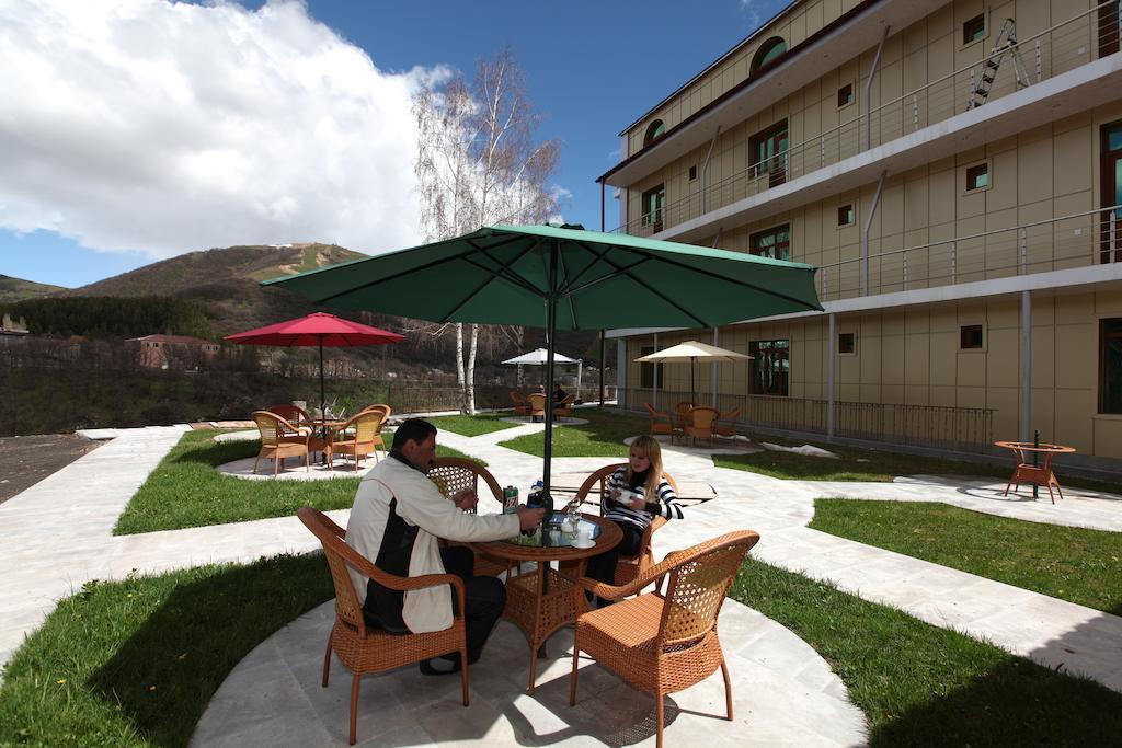 Nairi Hotel Jermuk Exterior photo