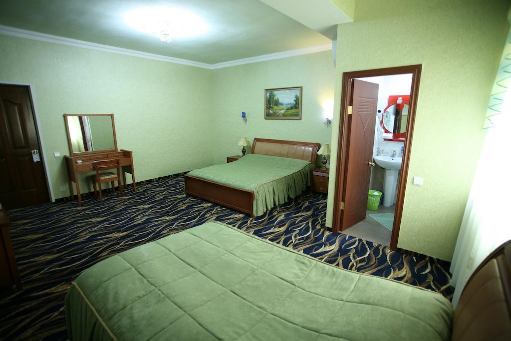 Nairi Hotel Jermuk Exterior photo